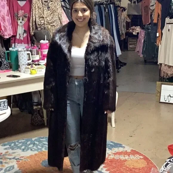 Elegant Dark Brown Mink Coat Huge Collar - Picture 8 of 15